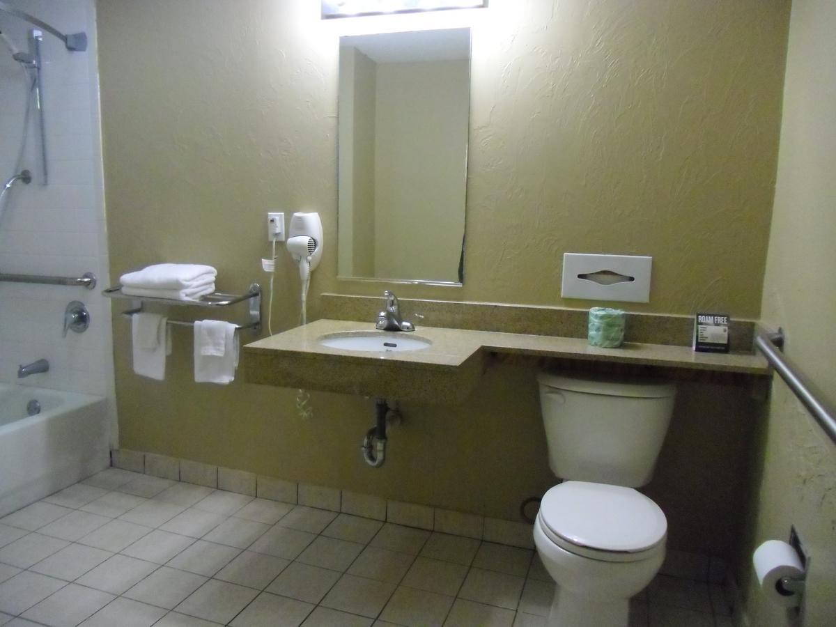 Motel Super 8 By Wyndham West Palm Lantana