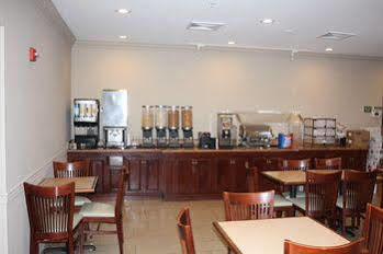 Country & By Radisson, Airport North, Fl