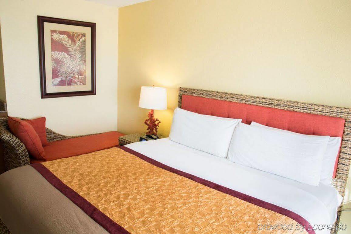 Hotel Royal Hutchinson Island 3*