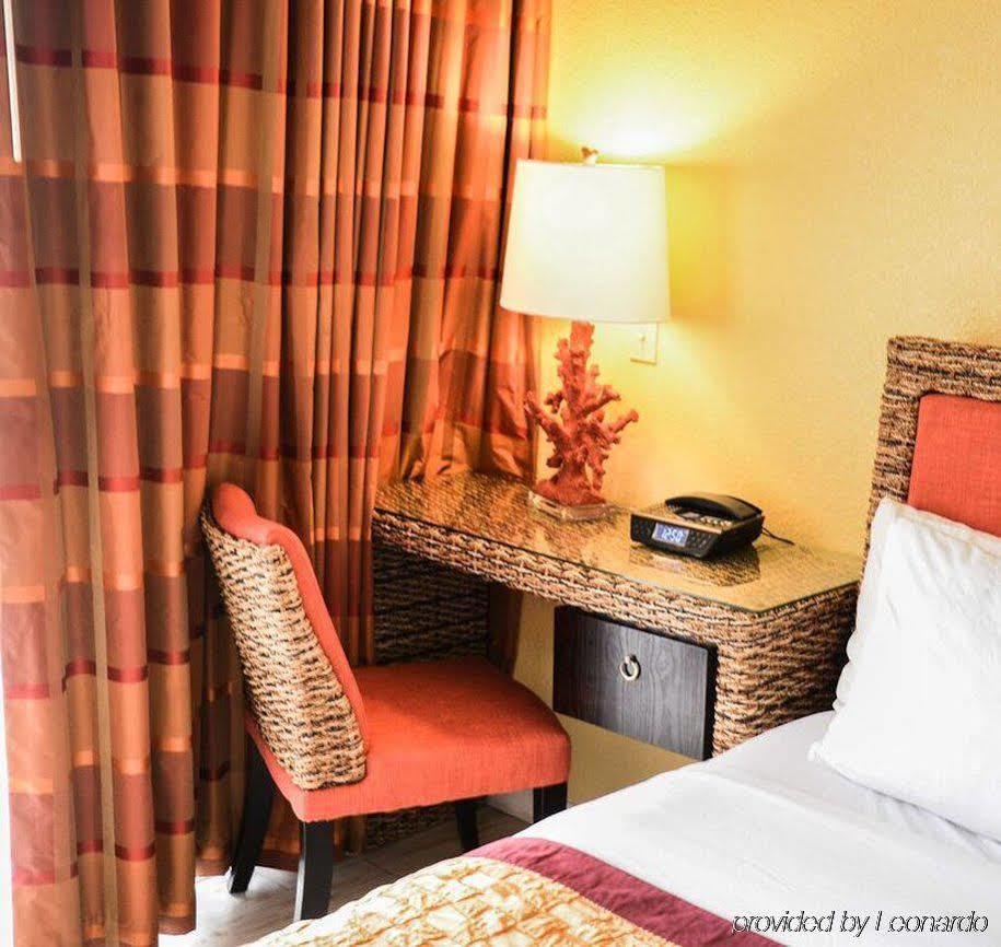 Royal Hutchinson Island Hotel 3*