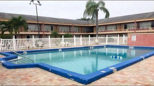 6 Englewood, Fl Hotel Englewood