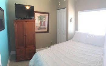 Aparthotel Blue Waters Treasure Island