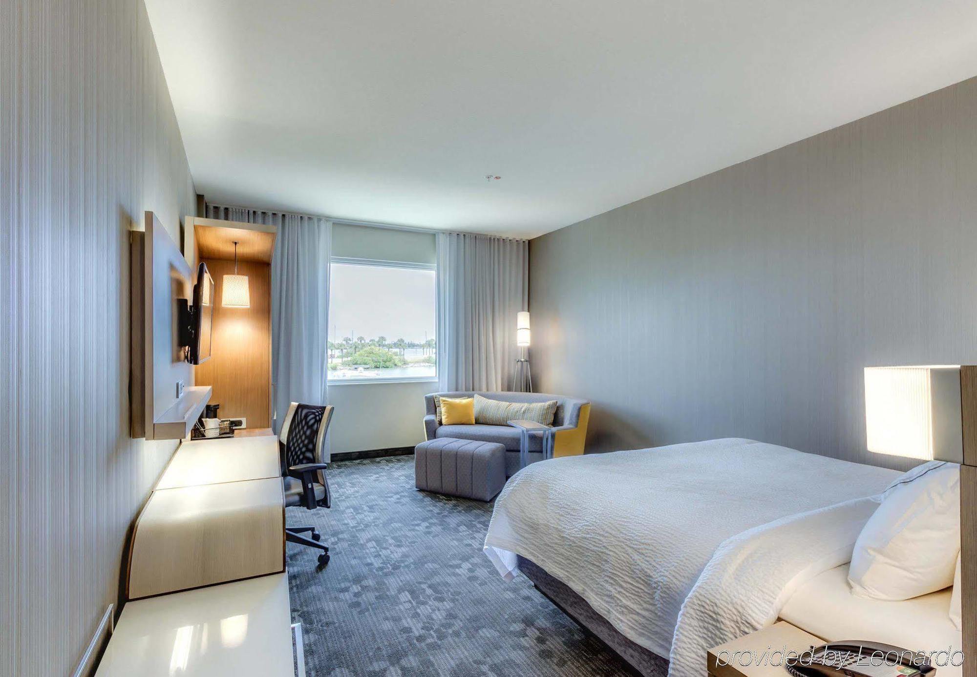 Hotel Courtyard By Marriott St. Petersburg Clearwater/madeira 3*