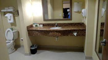 Express & Perry, An Ihg Hotel 2*