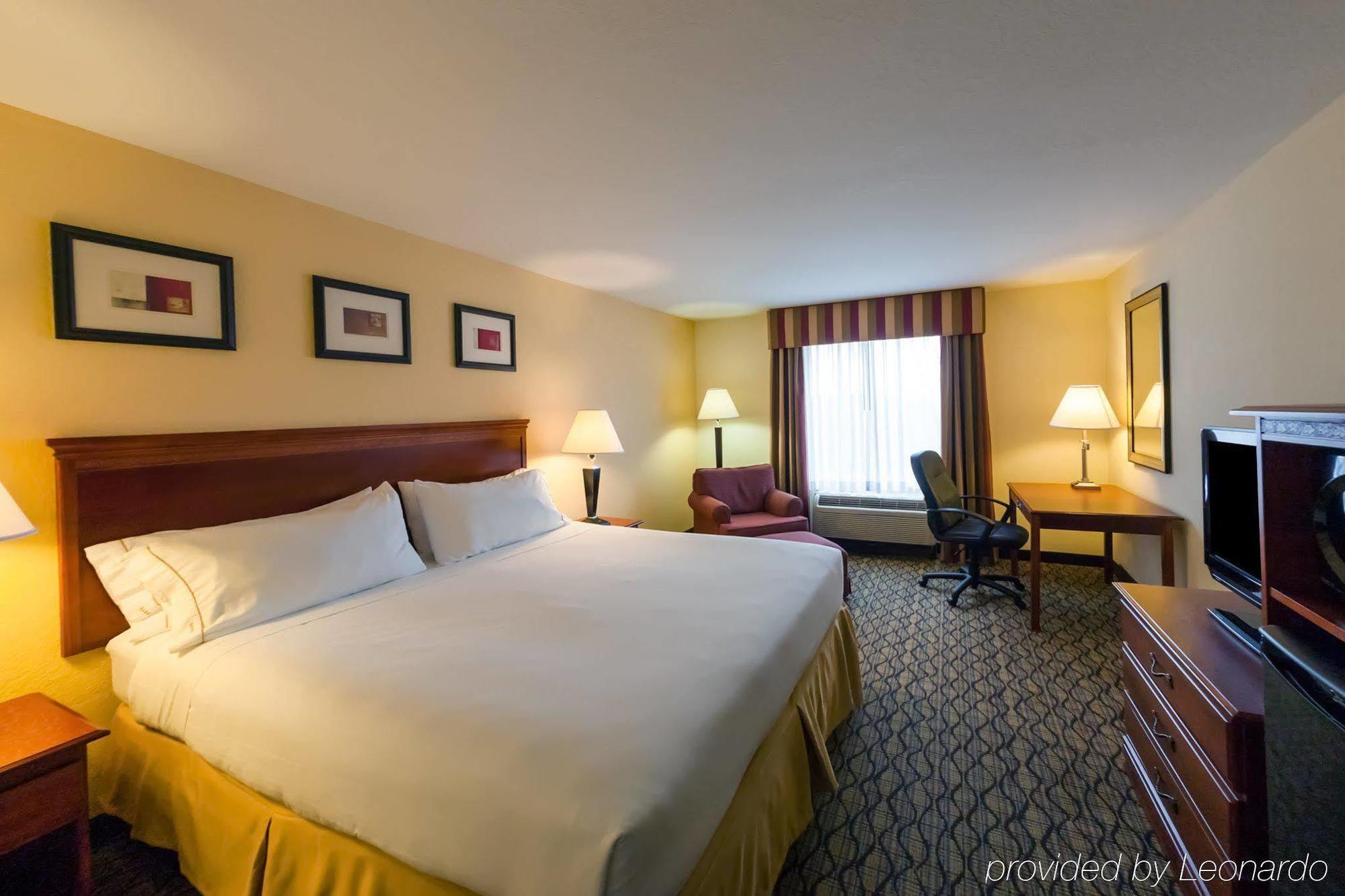 Express & Tampa-fairgrounds-casino By Ihg 2*