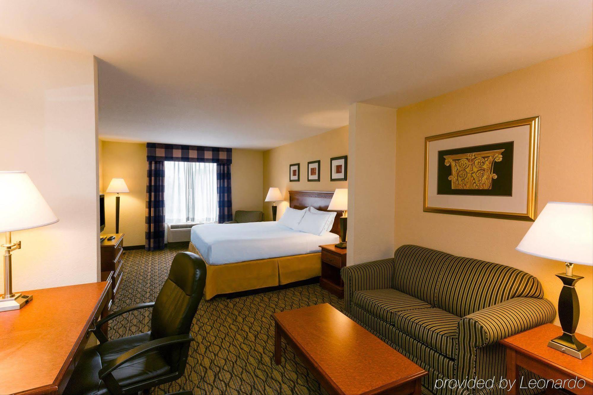 Express & Tampa-fairgrounds-casino By Ihg 2*