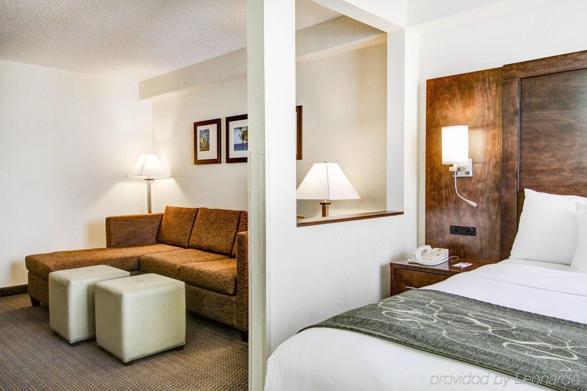 Hampton Lauderdale Hotel 3*