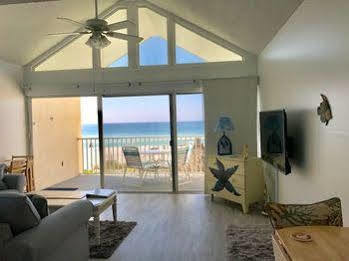 Coconuts 3* Anna Maria