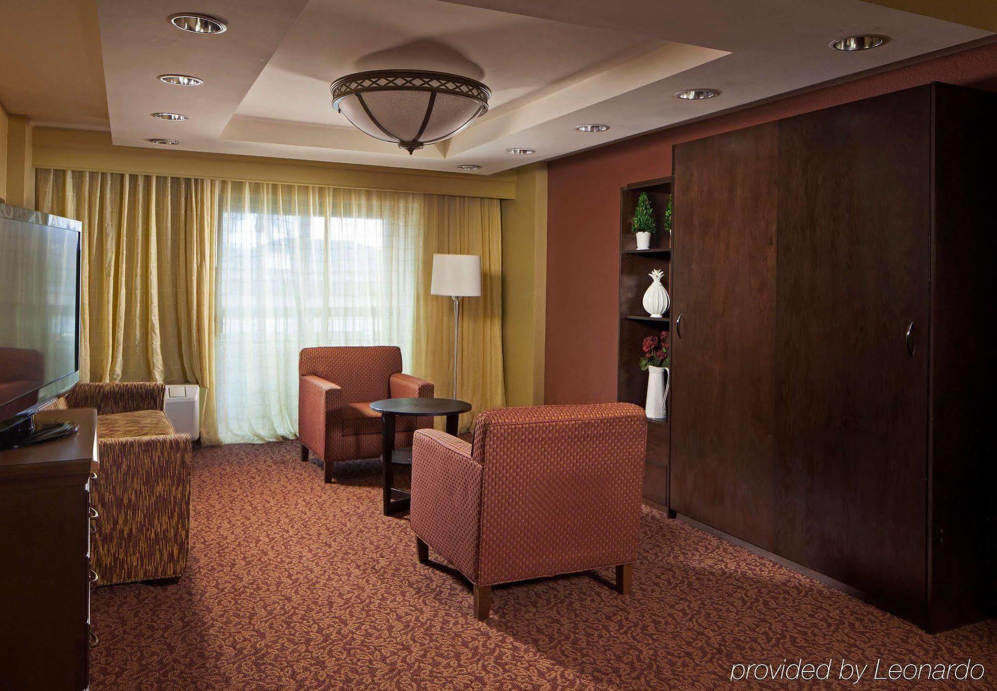 Courtyard By Marriott Orlando Buena Vista In The Marriott Village Lake Buena Vista
