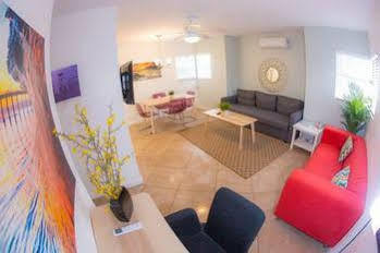 Florida Dolphin Hotel 2*