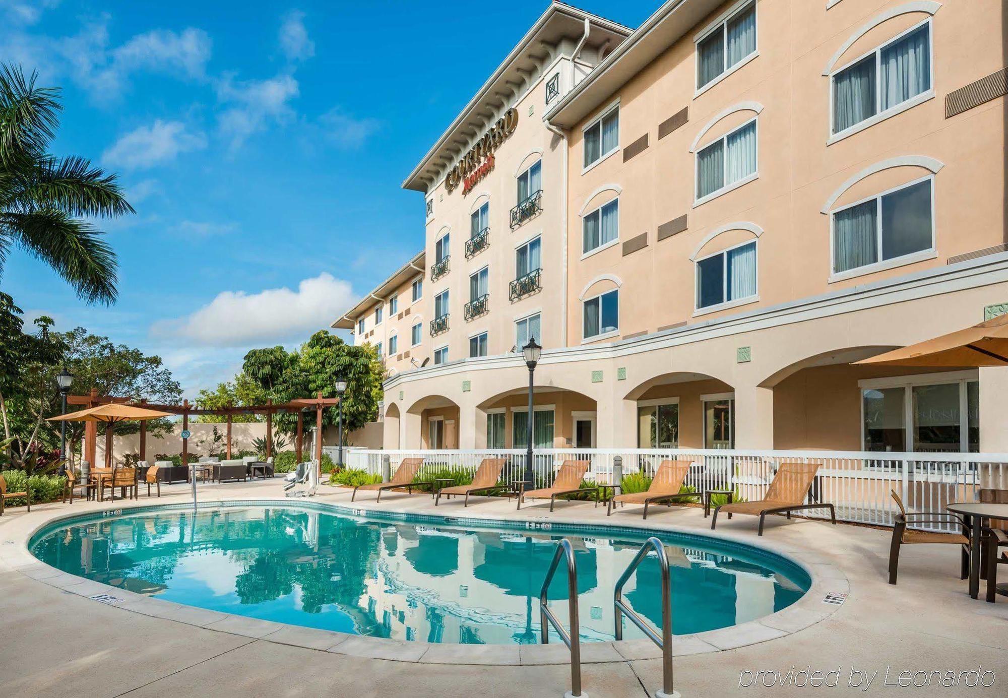 Courtyard Myers At I-75 And Gulf Coast Town Center Hotel