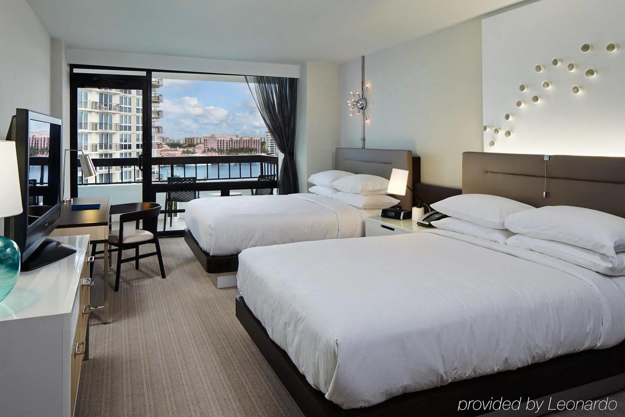 Resort Waterstone & Marina Boca Raton, Curio Collection By Hilton