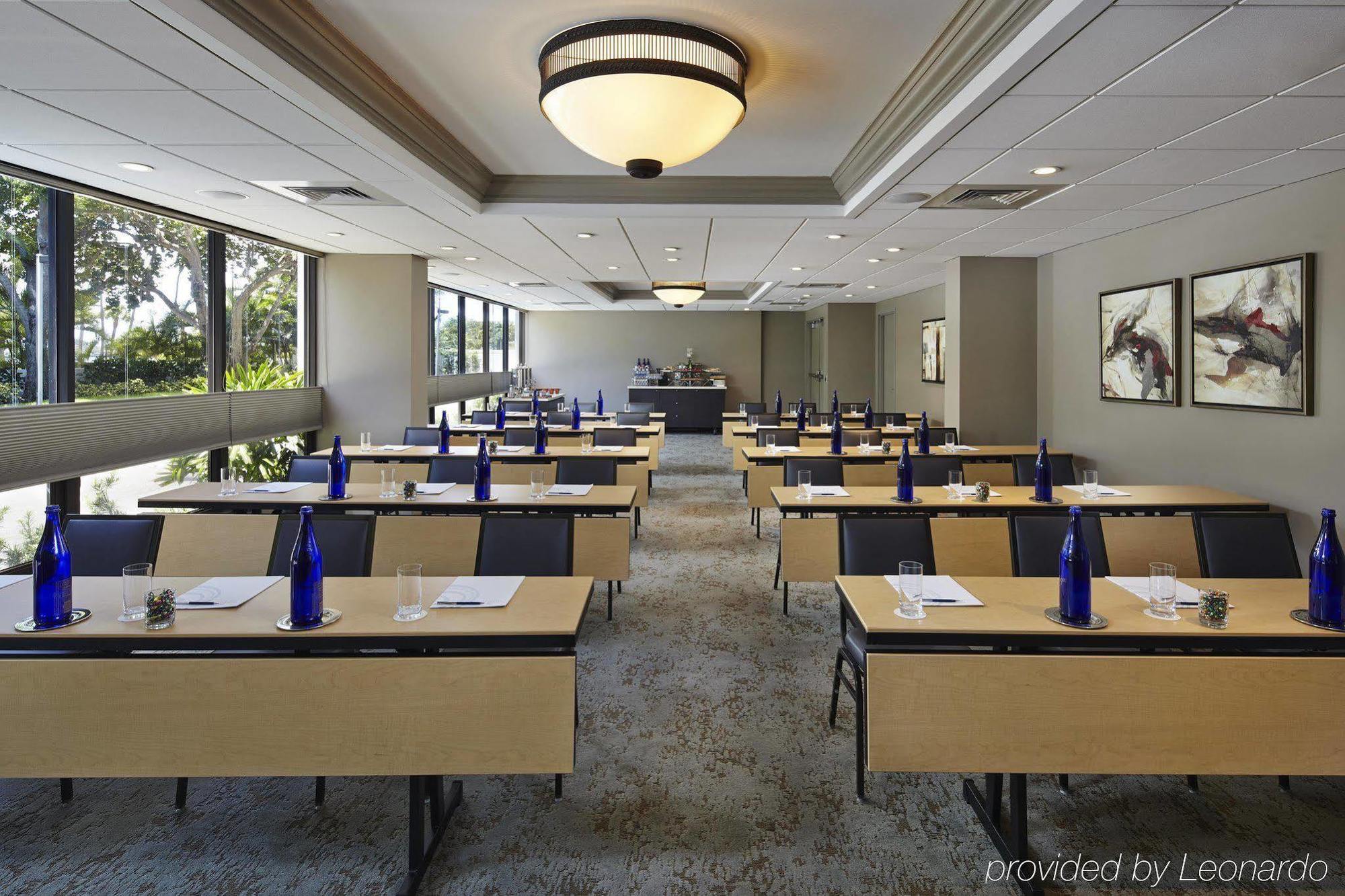 Resort Waterstone & Marina Boca Raton, Curio Collection By Hilton