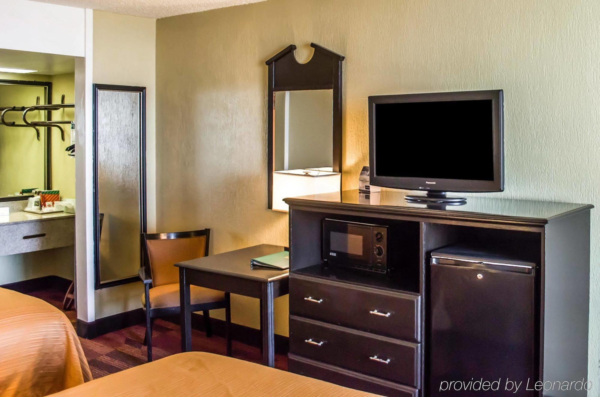 Hotel Quality & Bayside Near Pensacola 2*