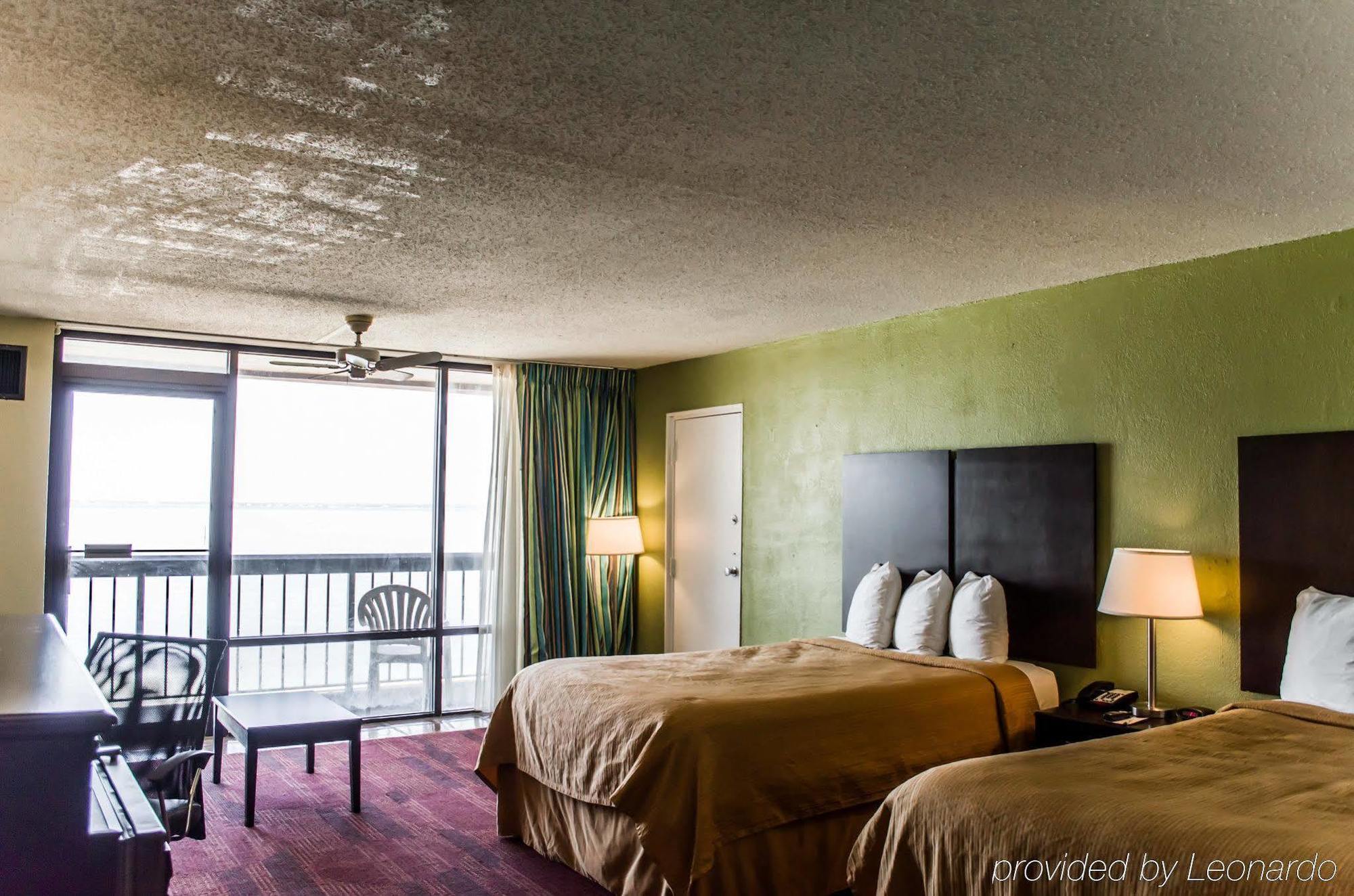 Hotel Quality & Bayside Near Pensacola
