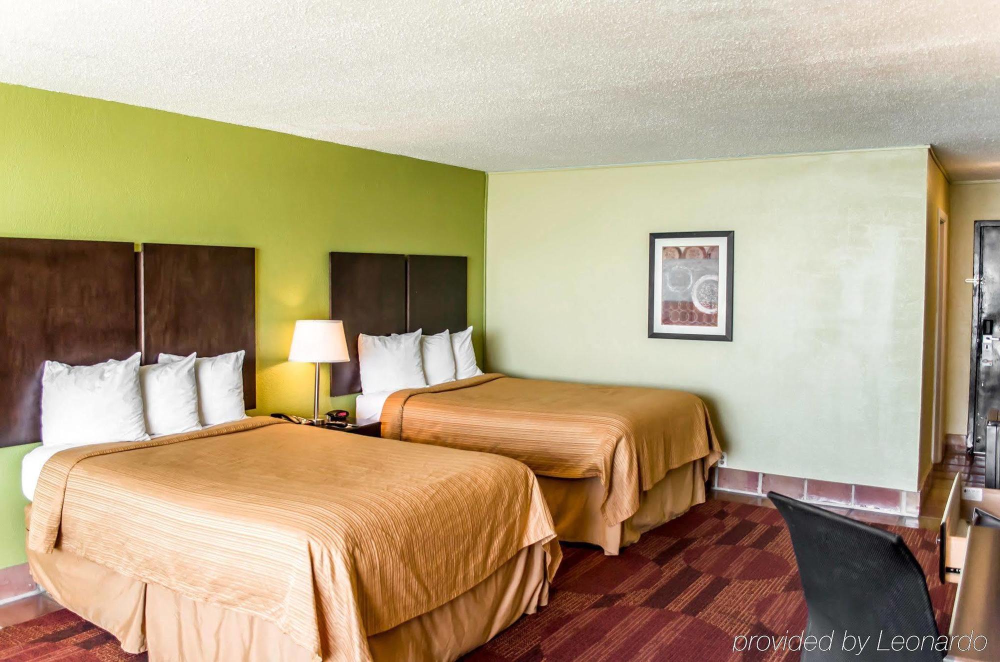 Quality & Bayside Near Pensacola Gulf Breeze