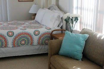 A Place To Be Beach Motel 3*