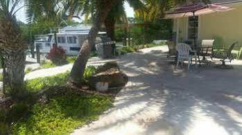 A Place To Be Beach Motel
