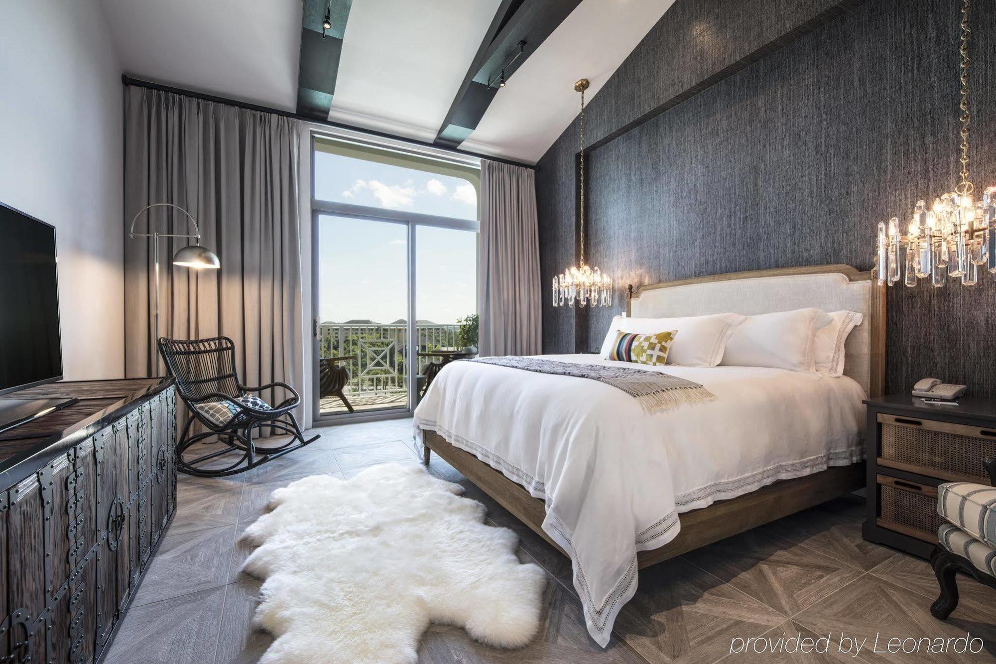 Universal's Loews Sapphire Falls Resort Orlando