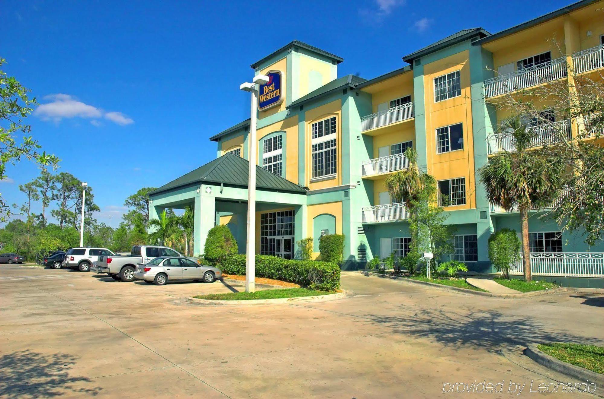 Hotel Western Plaza