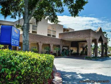 Baymont By Wyndham Near Busch Gardens Hotel Tampa