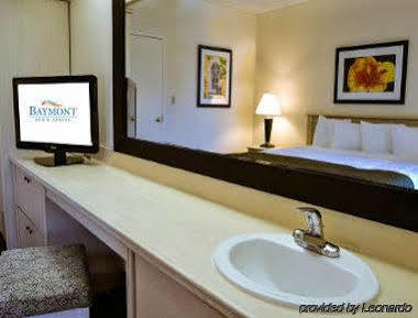 Baymont By Wyndham Near Busch Gardens 2*