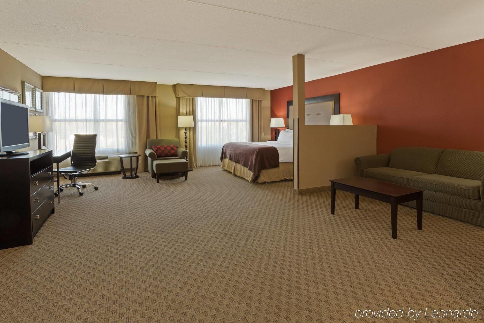 - Area By Ihg