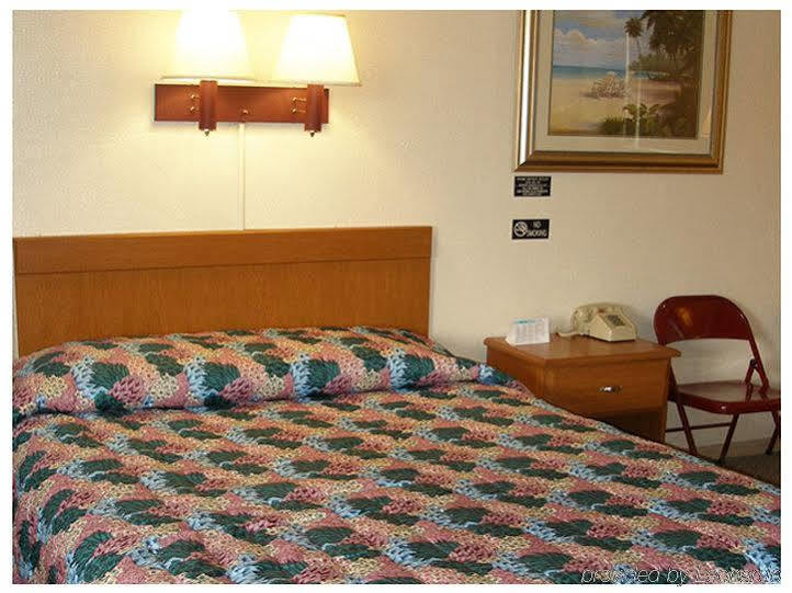 Red Carpet Daytona Motel