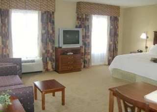 Hampton & Hotel Largo