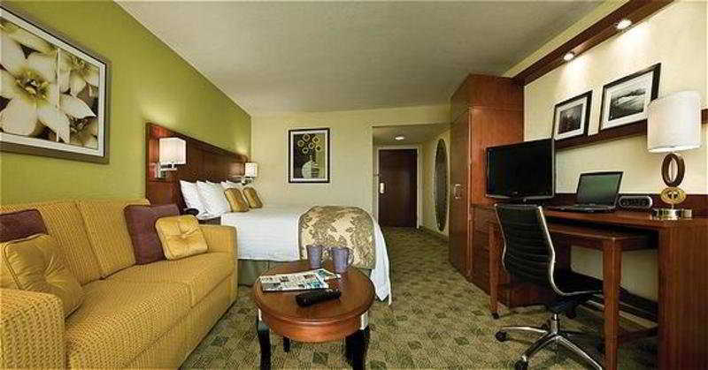 Courtyard By Marriott Sarasota/riverfront Bradenton