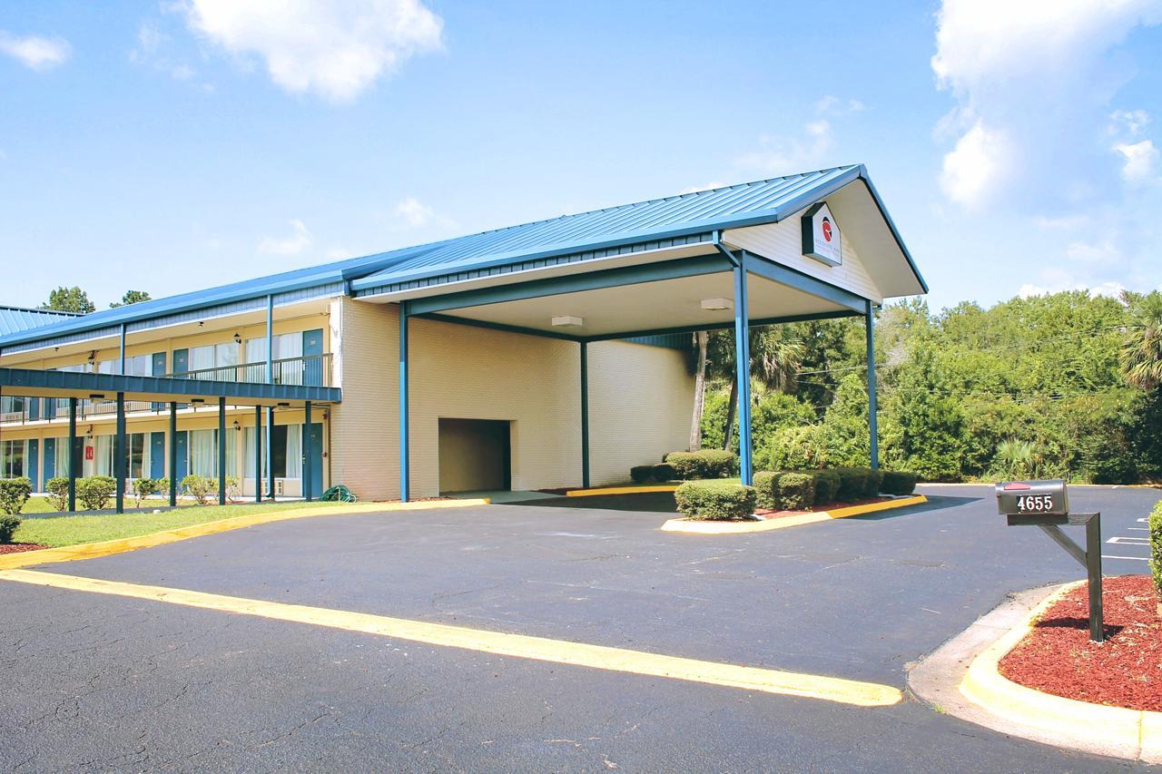Hub And Motel Marianna