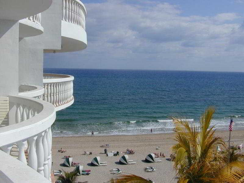 Beachcomber & Club Resort