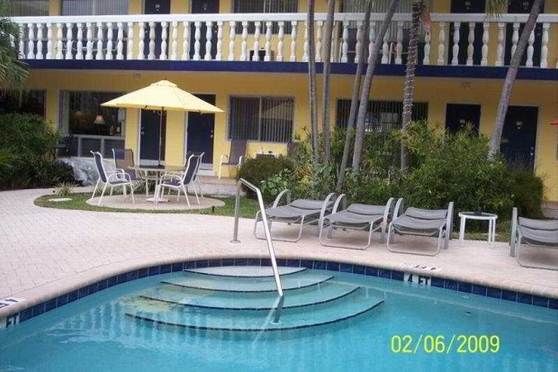Cheston House - Clothing Optional Male Hotel Fort Lauderdale