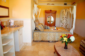 Pearl Of The Sea Luxury Bed & Breakfast