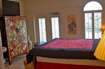 Pearl Of The Sea Luxury Bed & Breakfast St. Augustine Beach