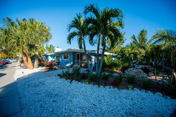 Siesta Key Beachside
