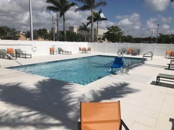 Hotel Express & Boynton West By Ihg 3*