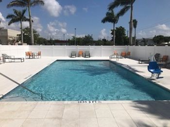 Hotel Express & Boynton West By Ihg