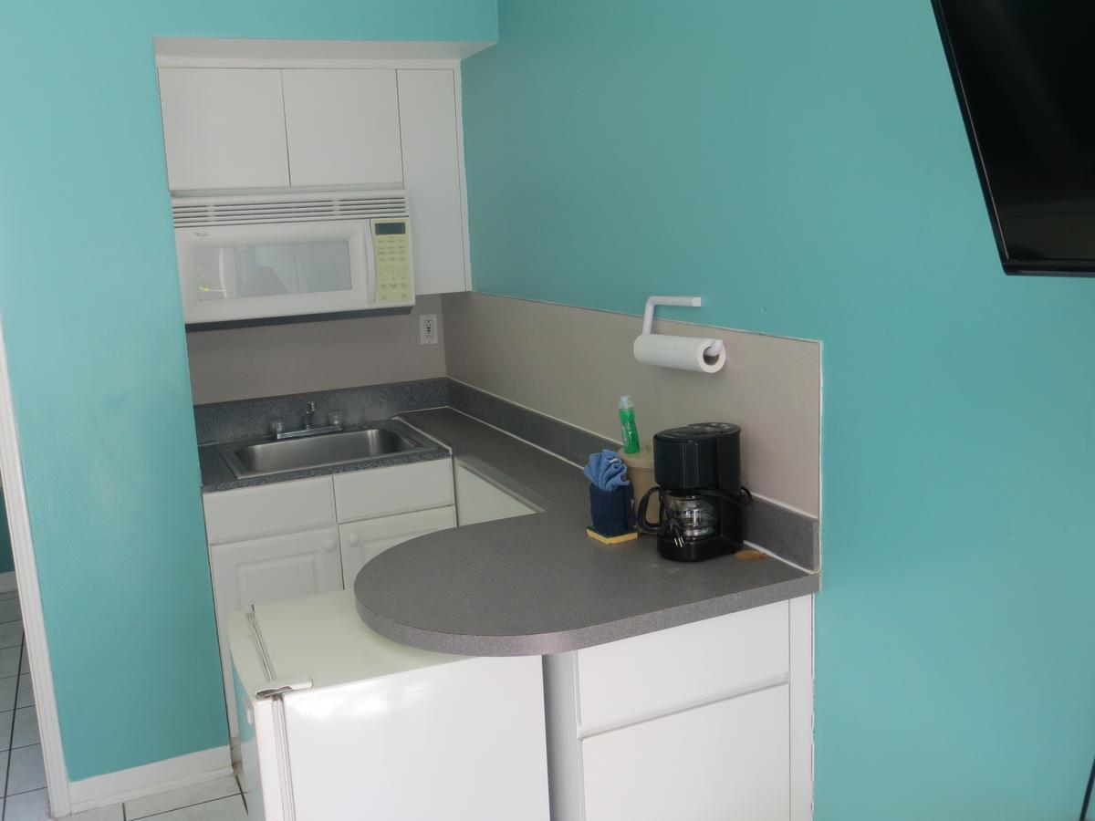 Miramar Motel 2*