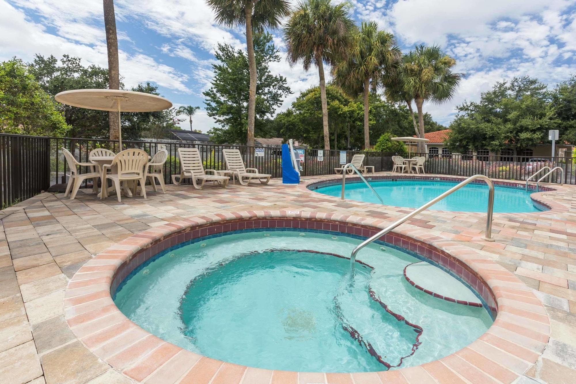 Days By Wyndham I-75 Hotel *