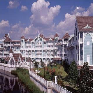 Disney's Club