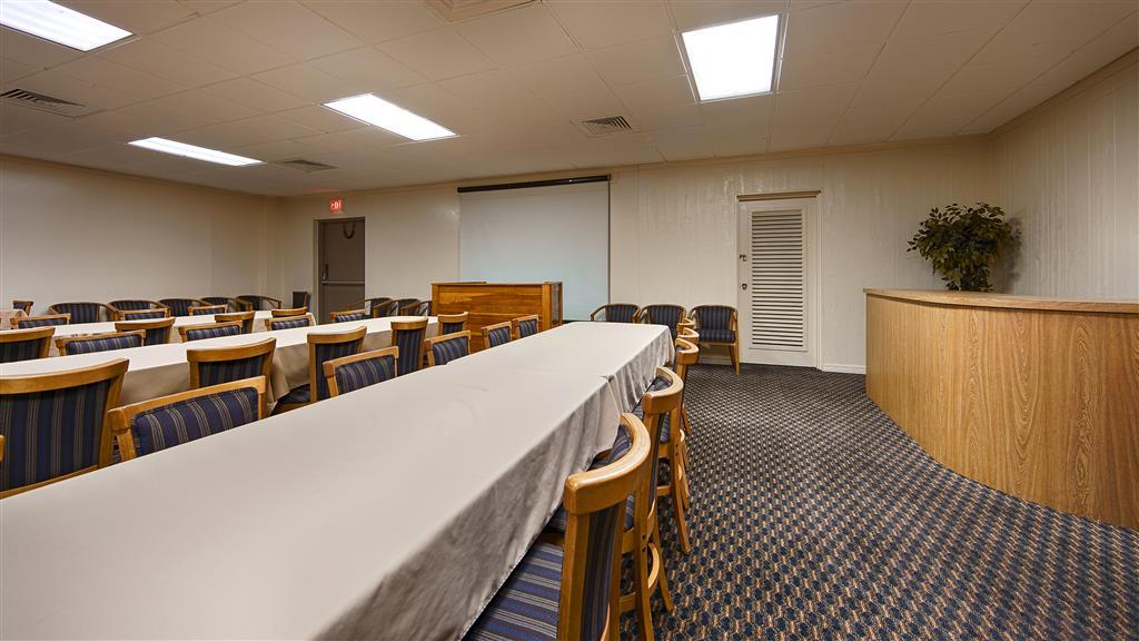 Western Crossroads Hotel 3*