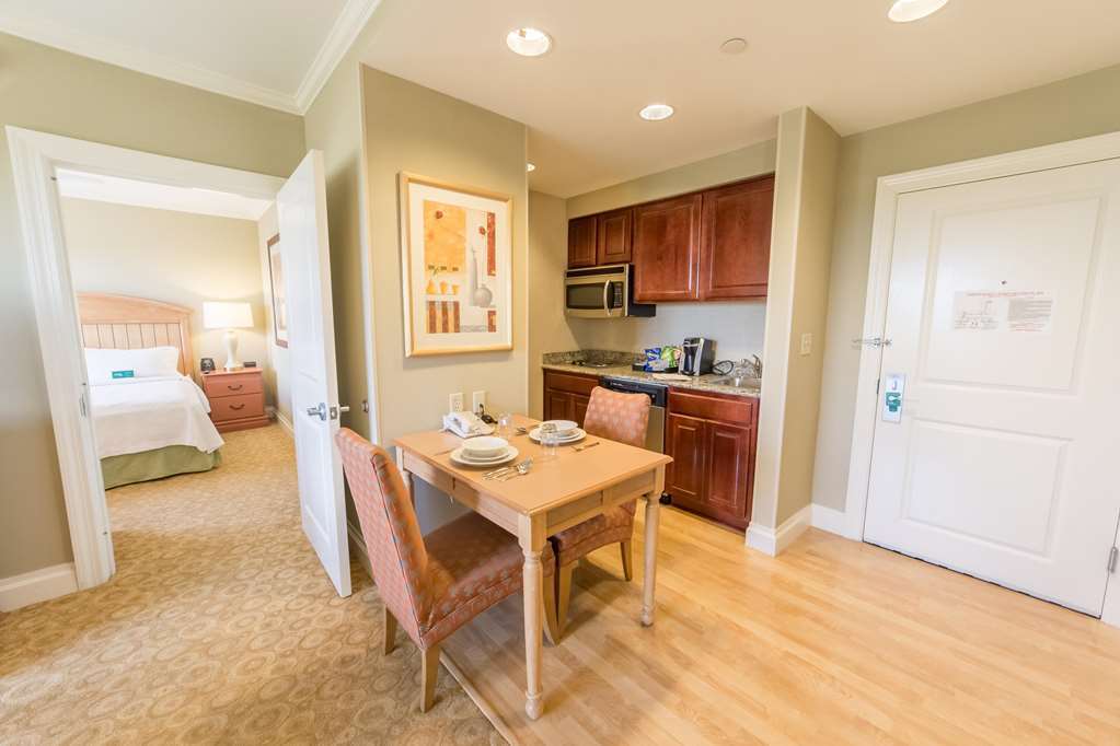 Homewood By Hilton Palm Gardens Hotel