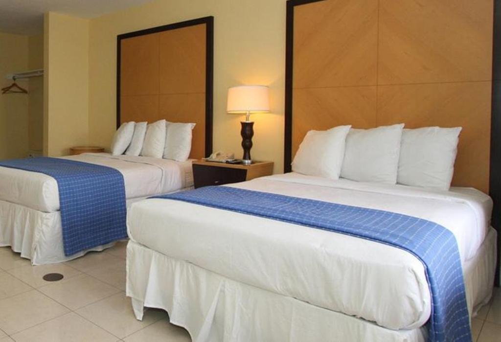 Tropic Cay Hotel