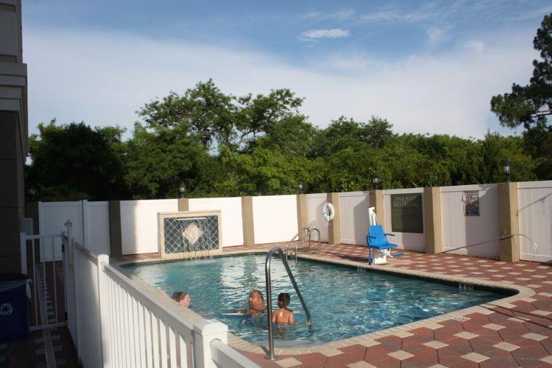 Country & By Radisson, Airport North, Fl 3* Tampa