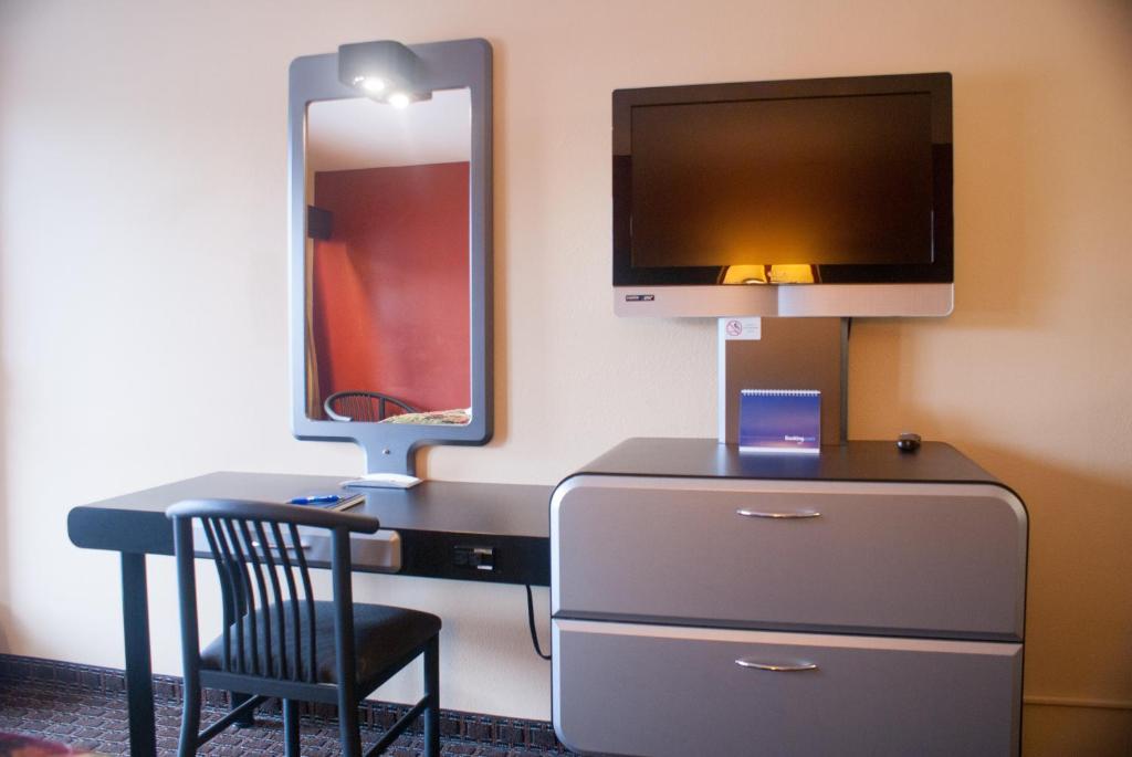 Hotel Super 8 By Wyndham Kissimmee/maingate/orlando Area