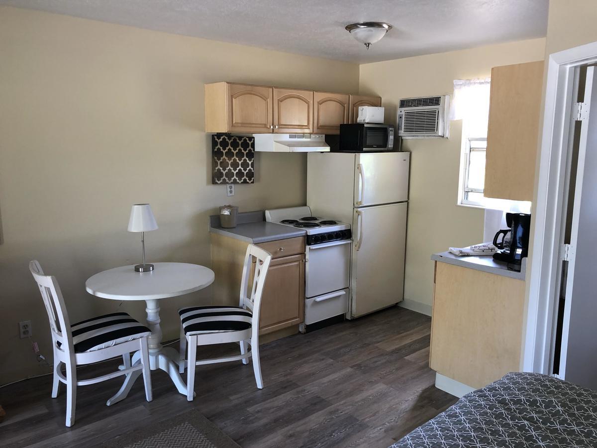 Pennwood Motor Motel 2*