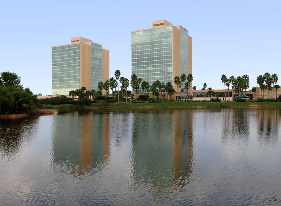 Doubletree By Hilton At The Entrance To Universal Hotel