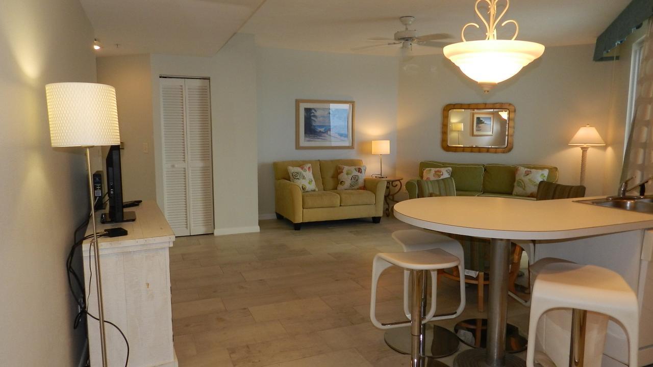 Apartment 2 Bedroom Direct Oceanfront Wyndham Ocean Walk - Daytona Funland 1601