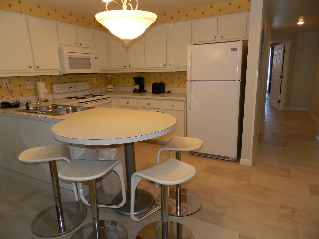 Apartment 2 Bedroom Direct Oceanfront Wyndham Ocean Walk - Daytona Funland 1601